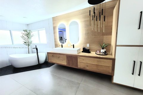Купить виллу или дом в Хомстед, Флорида 6 спален, 407.84м2, № 2048608 - фото 10