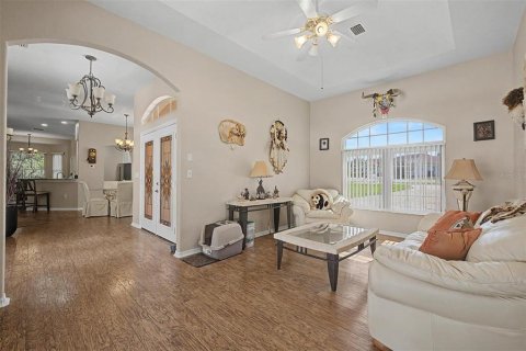 Casa en venta en Spring Hill, Florida, 4 dormitorios, 259.38 m2 № 2157339 - foto 7