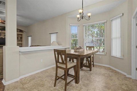 Casa en venta en Spring Hill, Florida, 4 dormitorios, 259.38 m2 № 2157339 - foto 18