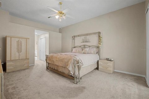 Casa en venta en Spring Hill, Florida, 4 dormitorios, 259.38 m2 № 2157339 - foto 28