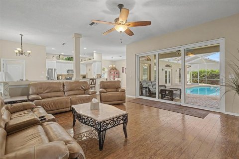 Casa en venta en Spring Hill, Florida, 4 dormitorios, 259.38 m2 № 2157339 - foto 20