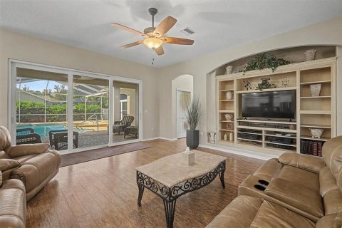 Casa en venta en Spring Hill, Florida, 4 dormitorios, 259.38 m2 № 2157339 - foto 21