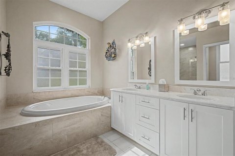 Casa en venta en Spring Hill, Florida, 4 dormitorios, 259.38 m2 № 2157339 - foto 30