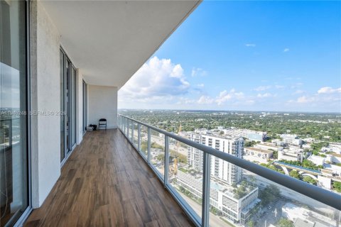 Condo in Miami, Florida, 2 bedrooms  № 2002583 - photo 28