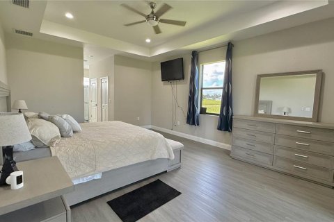 House in Lehigh Acres, Florida 3 bedrooms, 175.77 sq.m. № 1885899 - photo 13
