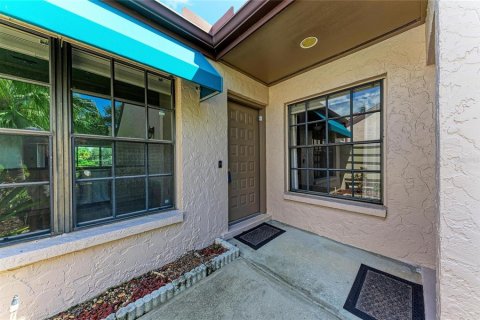 House in Sarasota, Florida 2 bedrooms, 128.21 sq.m. № 2304541 - photo 3