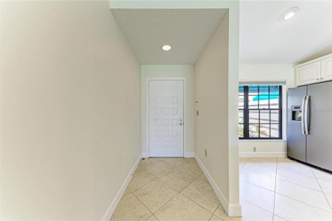 House in Sarasota, Florida 2 bedrooms, 128.21 sq.m. № 2304541 - photo 4