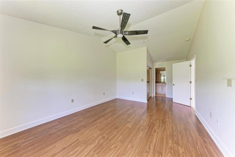 House in Sarasota, Florida 2 bedrooms, 128.21 sq.m. № 2304541 - photo 20