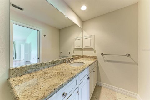 House in Sarasota, Florida 2 bedrooms, 128.21 sq.m. № 2304541 - photo 26