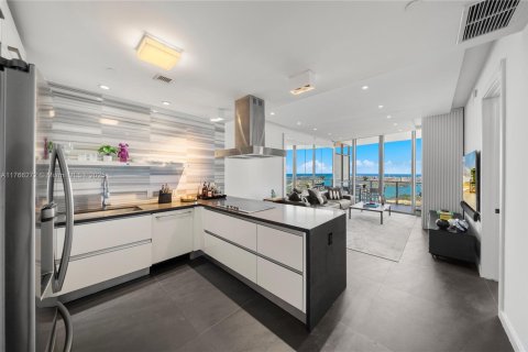 Copropriété à vendre à Miami, Floride: 2 chambres, 139.17 m2 № 1699305 - photo 4