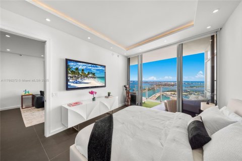 Copropriété à vendre à Miami, Floride: 2 chambres, 139.17 m2 № 1699305 - photo 13