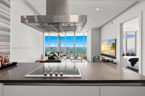 Copropriété à vendre à Miami, Floride: 2 chambres, 139.17 m2 № 1699305 - photo 12