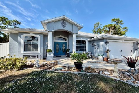 House in North Port, Florida 3 bedrooms, 169.36 sq.m. № 2103964