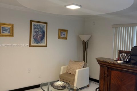 Adosado en venta en North Miami, Florida, 2 dormitorios, 152.36 m2 № 2033183 - foto 11