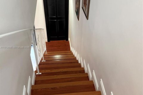 Adosado en venta en North Miami, Florida, 2 dormitorios, 152.36 m2 № 2033183 - foto 12