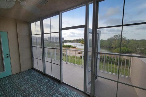 Condominio en alquiler en Saint Petersburg, Florida, 2 dormitorios, 111.95 m2 № 1908453 - foto 3