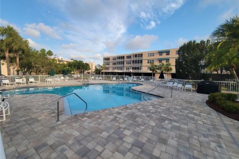 Condominio en alquiler en Saint Petersburg, Florida, 2 dormitorios, 111.95 m2 № 1908453 - foto 26