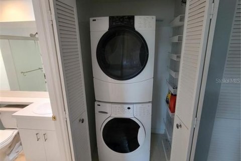 Condominio en alquiler en Saint Petersburg, Florida, 2 dormitorios, 111.95 m2 № 1908453 - foto 19