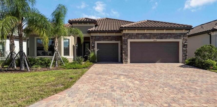 Villa ou maison à Bradenton, Floride 3 chambres, 268.77 m2 № 1847217