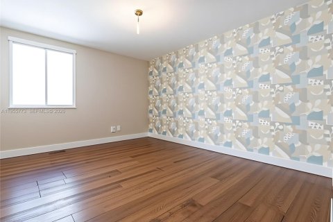 Casa en alquiler en Doral, Florida, 6 dormitorios, 452.81 m2 № 2009818 - foto 24