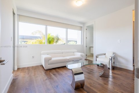 Casa en alquiler en Doral, Florida, 6 dormitorios, 452.81 m2 № 2009818 - foto 21