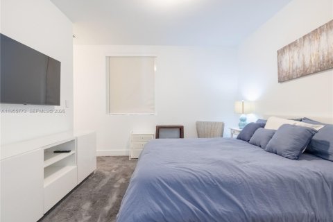 Casa en alquiler en Doral, Florida, 6 dormitorios, 452.81 m2 № 2009818 - foto 20