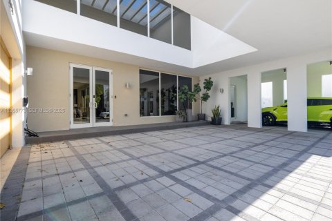 Casa en alquiler en Doral, Florida, 6 dormitorios, 452.81 m2 № 2009818 - foto 7