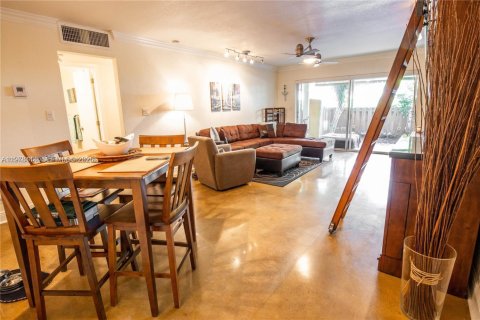 Condo in Fort Lauderdale, Florida, 1 bedroom  № 2042029 - photo 4