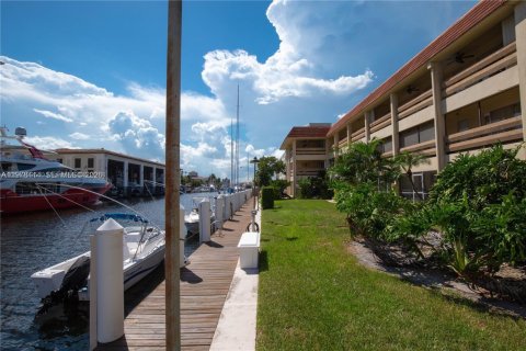 Condo in Fort Lauderdale, Florida, 1 bedroom  № 2042029 - photo 8
