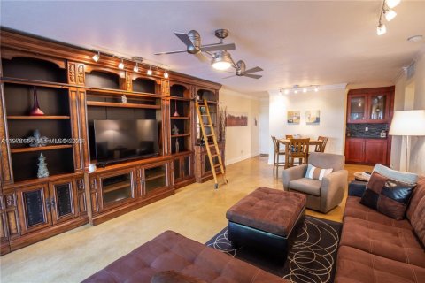 Condo in Fort Lauderdale, Florida, 1 bedroom  № 2042029 - photo 3
