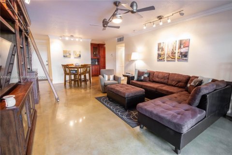 Condo in Fort Lauderdale, Florida, 1 bedroom  № 2042029 - photo 9