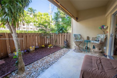 Condo in Fort Lauderdale, Florida, 1 bedroom  № 2042029 - photo 22