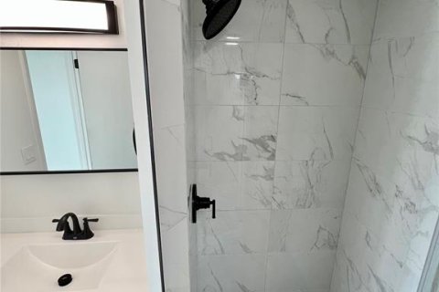 Снять в аренду квартиру в Ротонда, Флорида 1 комната, 75.72м2, № 2158039 - фото 17