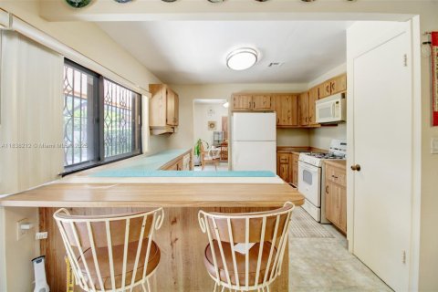 Casa en venta en Miami, Florida, 3 dormitorios, 151.34 m2 № 1831002 - foto 7