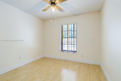 Casa en venta en Miami, Florida, 3 dormitorios, 151.34 m2 № 1831002 - foto 16