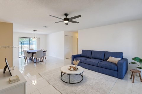 Casa en venta en Miami, Florida, 3 dormitorios, 151.34 m2 № 1831002 - foto 6
