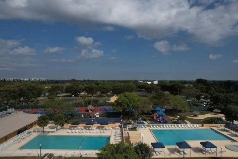 Casa en venta en Miami, Florida, 3 dormitorios, 151.34 m2 № 1831002 - foto 28