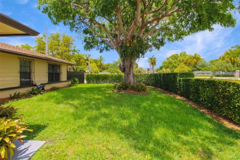 Casa en venta en Miami, Florida, 3 dormitorios, 151.34 m2 № 1831002 - foto 3