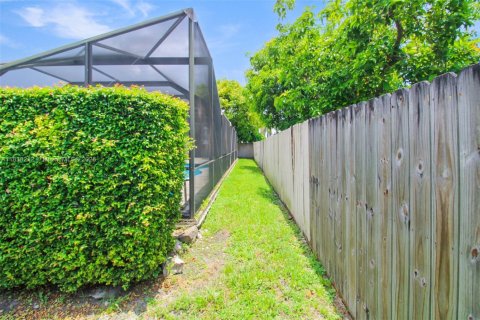 Casa en venta en Miami, Florida, 3 dormitorios, 151.34 m2 № 1831002 - foto 22