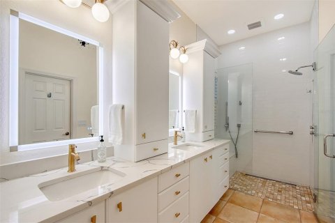 House in Sarasota, Florida 3 bedrooms, 233.28 sq.m. № 1759288 - photo 22