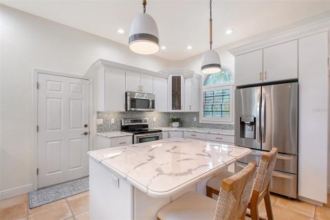 House in Sarasota, Florida 3 bedrooms, 233.28 sq.m. № 1759288 - photo 16