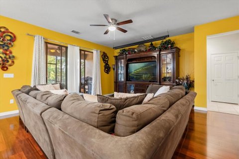 House in Mount Dora, Florida 5 bedrooms, 329.25 sq.m. № 1815570 - photo 15