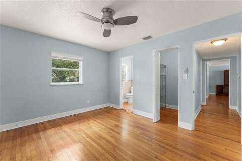 House in Orlando, Florida 3 bedrooms, 125.51 sq.m. № 1686684 - photo 14
