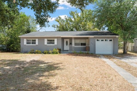 House in Orlando, Florida 3 bedrooms, 125.51 sq.m. № 1686684 - photo 1