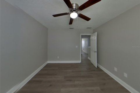 Villa ou maison à louer à Gibsonton, Floride: 4 chambres, 235.79 m2 № 1868946 - photo 15