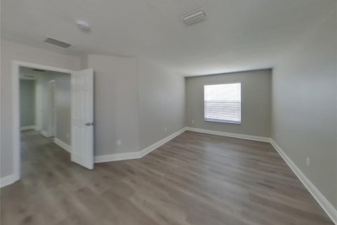 Villa ou maison à louer à Gibsonton, Floride: 4 chambres, 235.79 m2 № 1868946 - photo 11