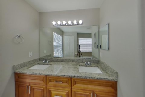 Villa ou maison à louer à Gibsonton, Floride: 4 chambres, 235.79 m2 № 1868946 - photo 13