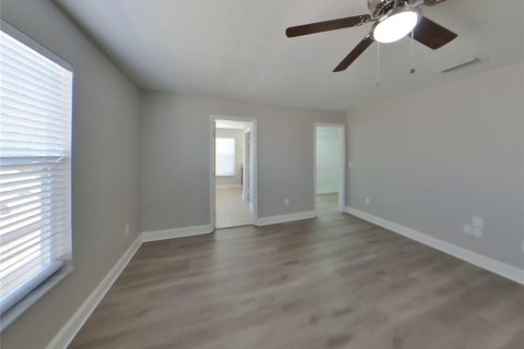 Villa ou maison à louer à Gibsonton, Floride: 4 chambres, 235.79 m2 № 1868946 - photo 10