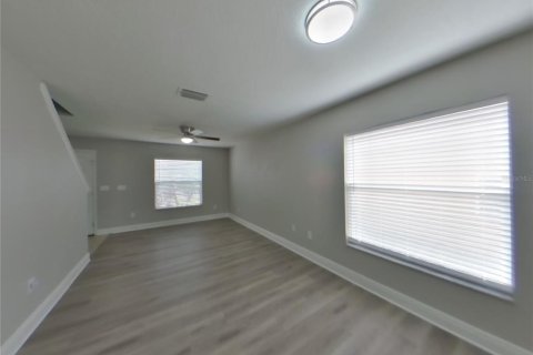 Villa ou maison à louer à Gibsonton, Floride: 4 chambres, 235.79 m2 № 1868946 - photo 3