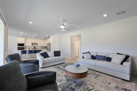 House in Valrico, Florida 5 bedrooms, 319.86 sq.m. № 2237289 - photo 15